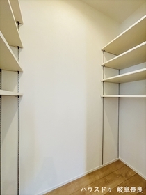 岐阜市長良　全2棟　2号棟　未入居一戸建て