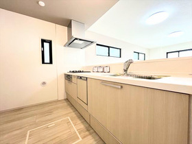 名古屋市熱田区五番町　全3棟　2号棟　新築一戸建て