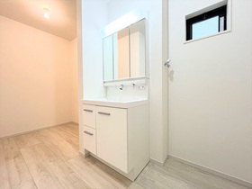 名古屋市熱田区五番町　全3棟　2号棟　新築一戸建て