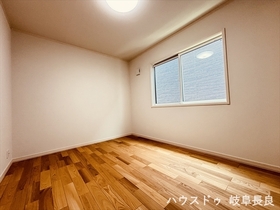 岐阜市茜部新所3丁目　全2区画　A棟　未入居一戸建て