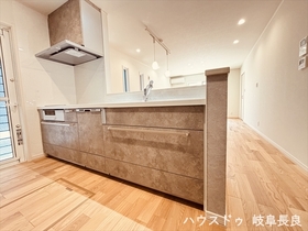 岐阜市茜部新所3丁目　全2区画　A棟　未入居一戸建て