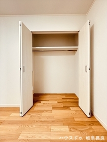 岐阜市茜部新所3丁目　全2区画　A棟　未入居一戸建て