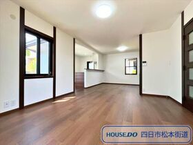 四日市市伊坂台3丁目　中古一戸建て