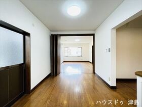 愛西市大井町宮新田　中古一戸建て