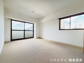 キャッスルハイツ長良平和通