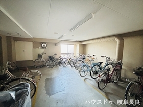 キャッスルハイツ長良平和通