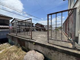 ●四日市市広永町字向山　中古一戸建て