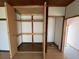 ●四日市市広永町字向山　中古一戸建て