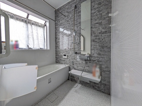 ●四日市市笹川8丁目　中古一戸建て