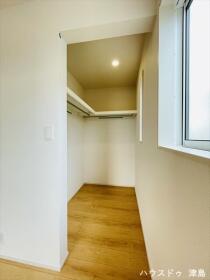 ブルーミングガーデン愛西市東保町中　全2棟　１号棟　新築一戸建て