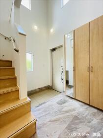 ブルーミングガーデン愛西市東保町中　全2棟　１号棟　新築一戸建て