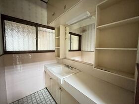 四日市市小林町　中古一戸建て