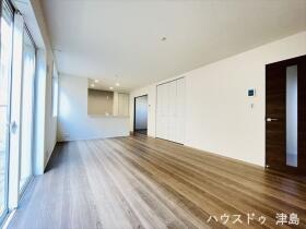 ○LiveleGardenS愛西市大井町宮新田　全1棟　新築一戸建て