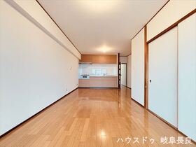 コーポ・シェイーネ