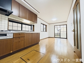 一宮市篭屋2丁目　中古一戸建て