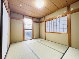 一宮市篭屋2丁目　中古一戸建て