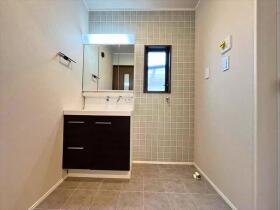 四日市市羽津戊　中古一戸建て