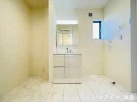 LiveleGarden弥富市五斗山3丁目　全4棟　3号棟　新築一戸建て