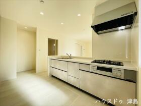 ○LiveleGarden津島市越津町字中之郷　全3棟　3号棟　新築一戸建て