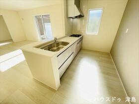 ○LiveleGarden津島市越津町字中之郷　全3棟　3号棟　新築一戸建て