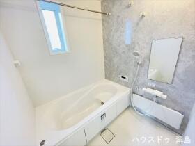 ○LiveleGarden津島市越津町字中之郷　全3棟　3号棟　新築一戸建て