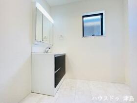 LiveleGarden愛西市草平町六下第2　2号棟　全5棟　新築一戸建て