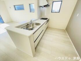 LiveleGarden愛西市草平町六下第2　3号棟　全5棟　新築一戸建て