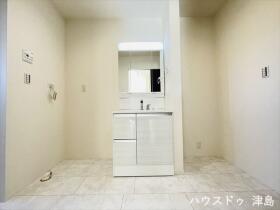 LiveleGarden愛西市草平町六下第2　3号棟　全5棟　新築一戸建て