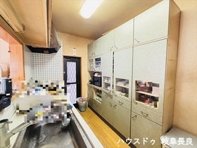 ●岐阜市中鶉2丁目　中古一戸建て