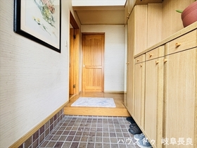 ●岐阜市中鶉2丁目　中古一戸建て