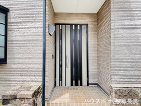●岐阜市中鶉2丁目　中古一戸建て