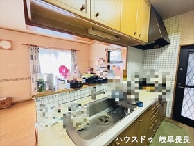 ●岐阜市中鶉2丁目　中古一戸建て