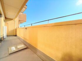 三旺マンション薬師山