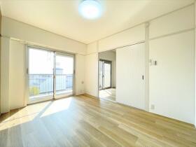 鳴海グランドハイツ　C棟