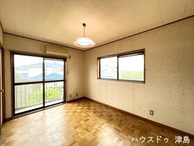 ●津島市百町字みどり台　中古一戸建て