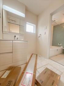 ○リーブルガーデン大治町鎌須賀山廻第二　全3棟　2号棟　新築一戸建て