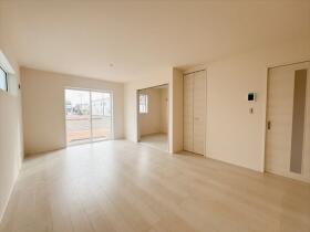 ○リーブルガーデン大治町鎌須賀山廻第二　全3棟　2号棟　新築一戸建て