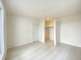 ○リーブルガーデン大治町鎌須賀山廻第二　全3棟　2号棟　新築一戸建て