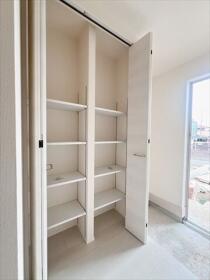 ○リーブルガーデン大治町鎌須賀山廻第二　全3棟　2号棟　新築一戸建て