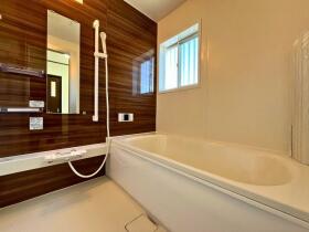 四日市市北小松町　中古一戸建て