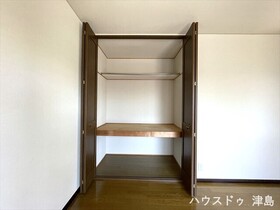 津島市神守町字中田面　中古一戸建て