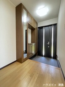 津島市神守町字中田面　中古一戸建て