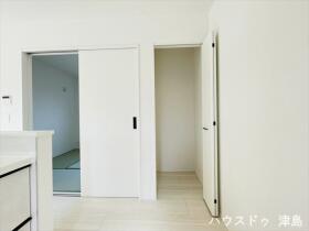 リナージュ愛西市本部田町本西第1期　全1棟　新築一戸建て