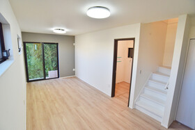 名古屋市緑区鳴海町字諏訪山　全2棟　A2　新築一戸建て