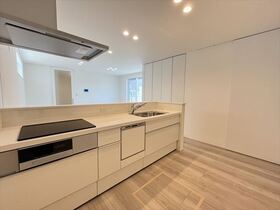 □四日市市大谷台1丁目　全2棟　1号棟　新築一戸建て