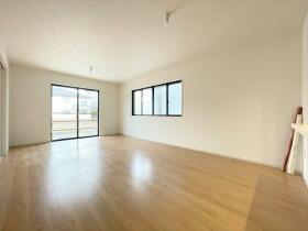 名古屋市中川区打中2丁目　全3棟　新築一戸建て　2号棟