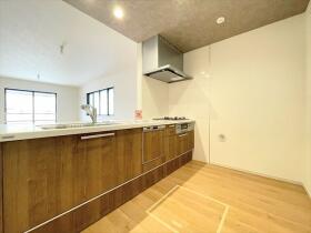 名古屋市中川区打中2丁目　全3棟　新築一戸建て　2号棟