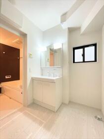 名古屋市中川区打中2丁目　全3棟　新築一戸建て　3号棟