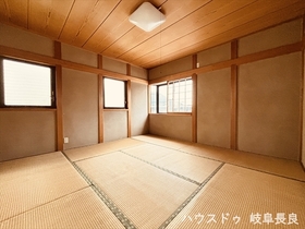 ●岐阜市日野南7丁目　中古一戸建て