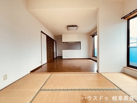 ●岐阜市日野南7丁目　中古一戸建て